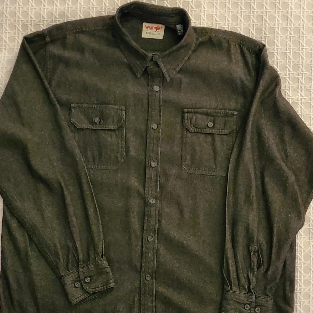Like New Wranglers Men's Denim Shirt